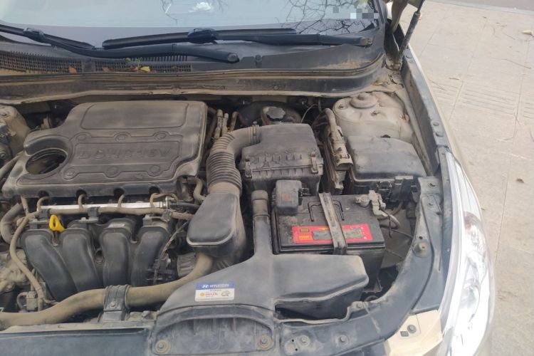 Used Hyundai Sonata 2011 2.0L Automatic Luxury Edition Engine Bay Left