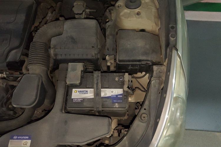 Used Hyundai Sonata 2011 2.0L Automatic Leading Edition Engine Bay Left