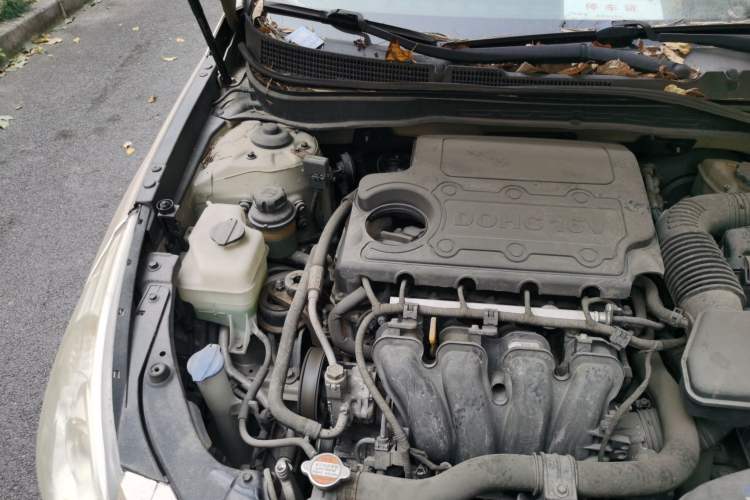 Used Hyundai Sonata 2011 2.0L Automatic Leading Edition Engine Bay Right
