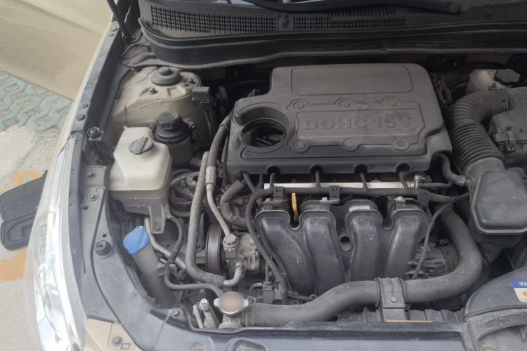 Used Hyundai Sonata 2011 2.0L Automatic Leading Edition Engine Bay Right