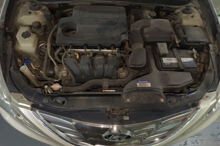 Used Hyundai Sonata 2011 2.0L Automatic Leading Edition Engine Bay