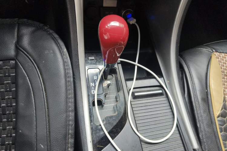 Used Hyundai Sonata 2011 2.0L Automatic Fashion Edition Gear Lever
