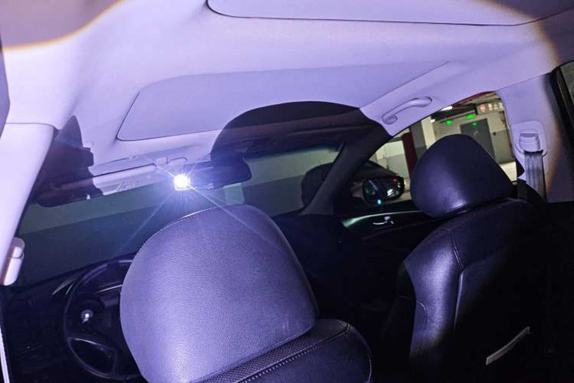 Used Hyundai Sonata 2011 2.4L Automatic Top-Tier Version Headliner