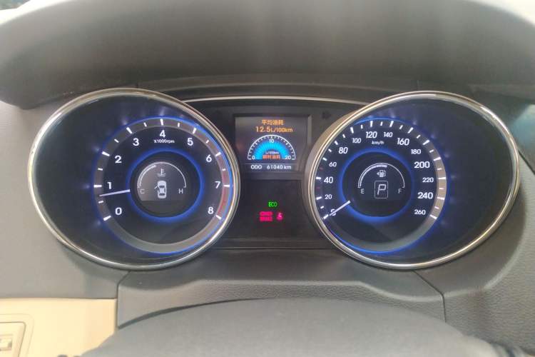 Used Hyundai Sonata 2011 2.0L Automatic Luxury Edition Instrument Cluster