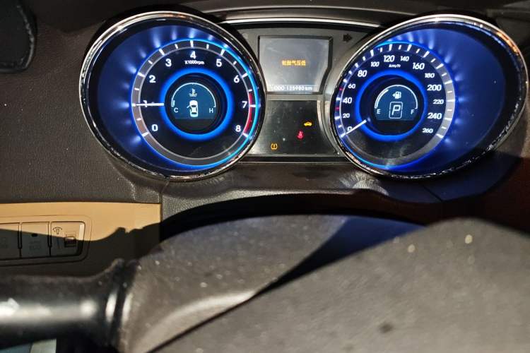 Used Hyundai Sonata 2011 2.0L Automatic Leading Edition Instrument Cluster