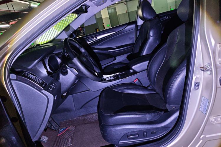 Used Hyundai Sonata 2011 2.4L Automatic Top-Tier Version Left Front Seat