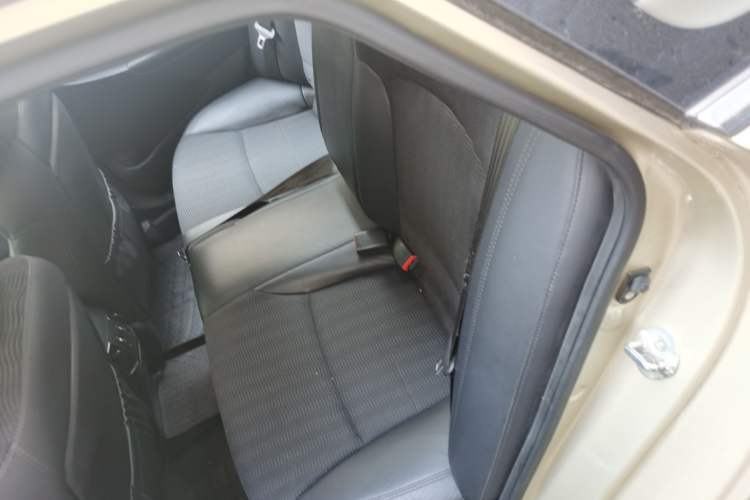 Used Hyundai Sonata 2011 2.0L Automatic Leading Edition Left Rear Seat