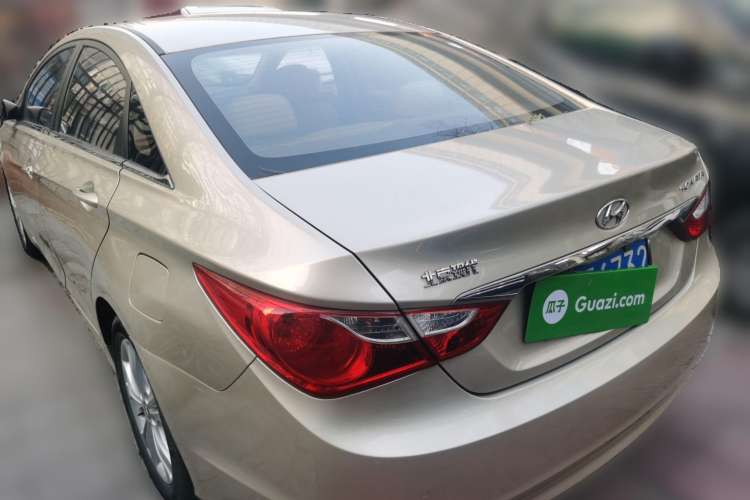 Used Hyundai Sonata 2011 2.0L Automatic Leading Edition Rear Left 45 Deg