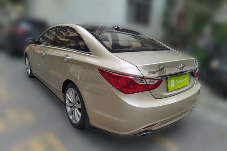Used Hyundai Sonata 2011 2.4L Automatic Top-Tier Version Rear Left 45 Deg