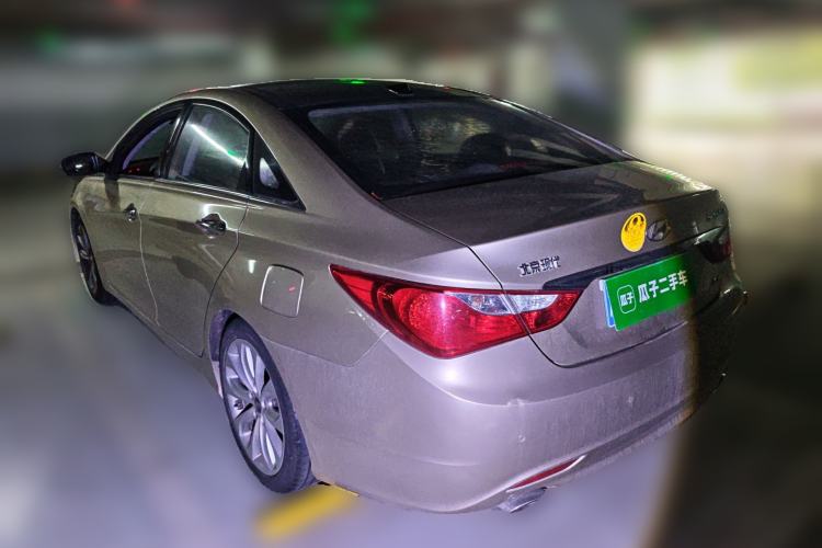 Used Hyundai Sonata 2011 2.4L Automatic Top-Tier Version Rear Left 45 Deg