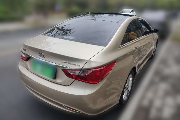 Used Hyundai Sonata 2011 2.0L Automatic Luxury Edition Rear Right 45 Deg
