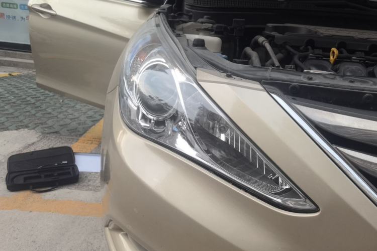 Used Hyundai Sonata 2011 2.0L Automatic Leading Edition Right Front Headlight