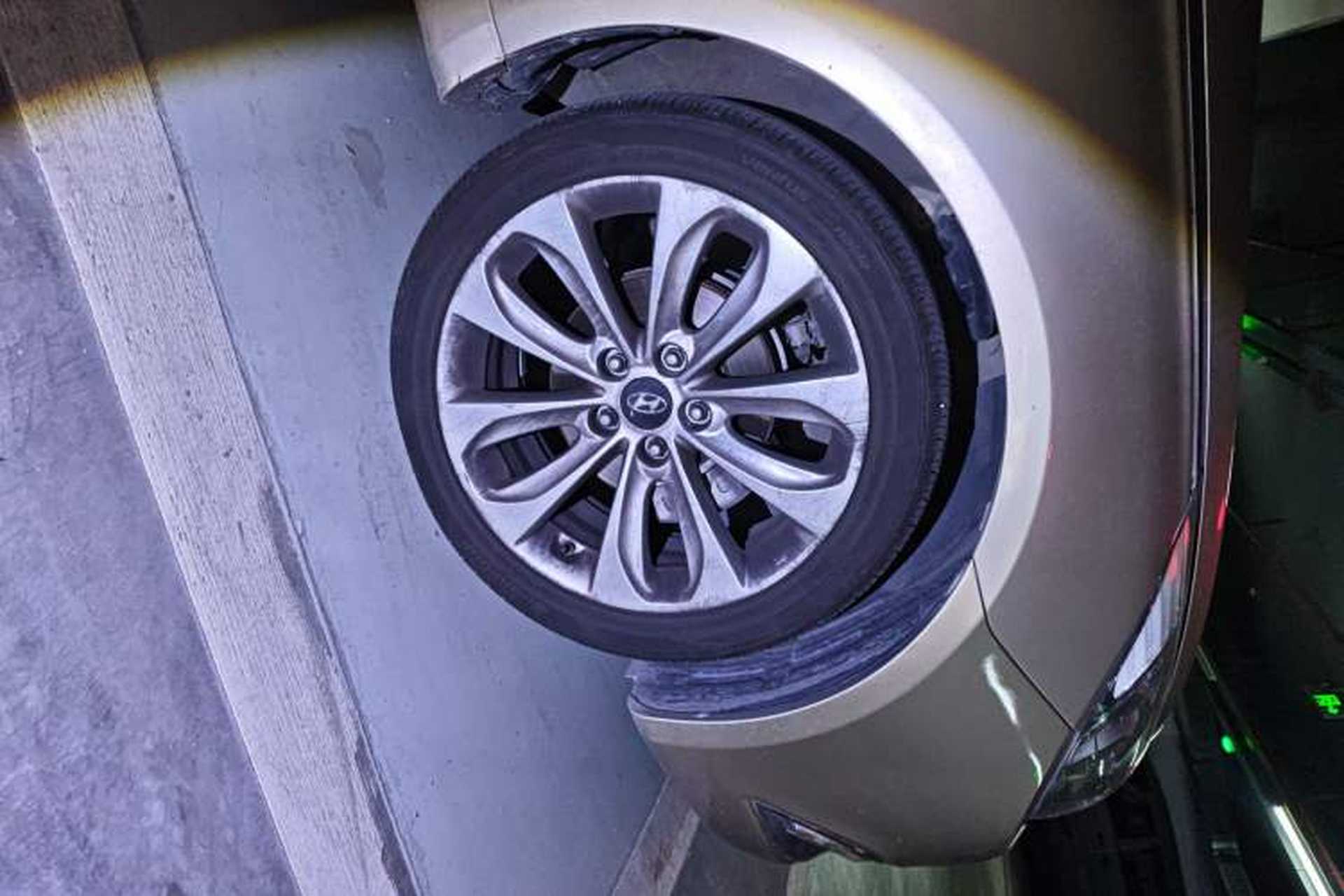 Used Hyundai Sonata 2011 2.4L Automatic Top-Tier Version Right Front Wheel Hub