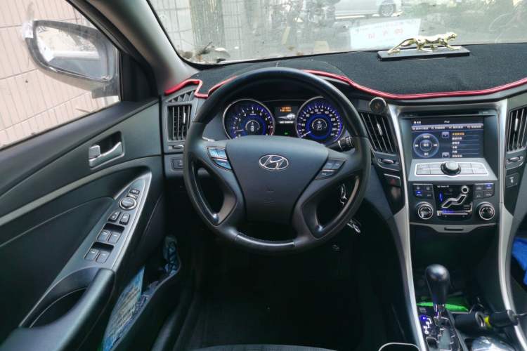 Used Hyundai Sonata 2011 2.0L Automatic Leading Edition Steering Wheel