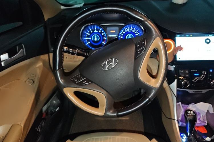 Used Hyundai Sonata 2011 2.0L Automatic Leading Edition Steering Wheel