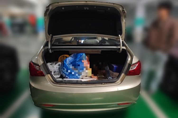 Used Hyundai Sonata 2011 2.0L Automatic Leading Edition Trunk