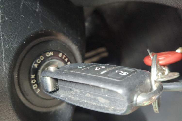 Used Hyundai Sonata 2011 2.0L Automatic Fashion Edition Vehicle Key