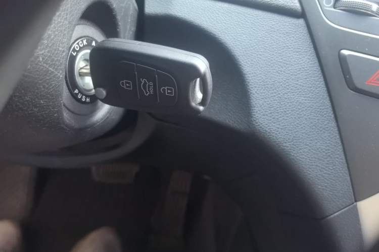 Used Hyundai Sonata 2011 2.0L Automatic Leading Edition Vehicle Key
