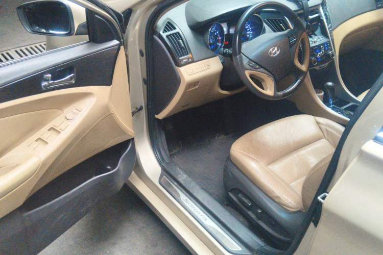 Used Hyundai Sonata 2011 2.0L Automatic Prestige Edition Driver Seat