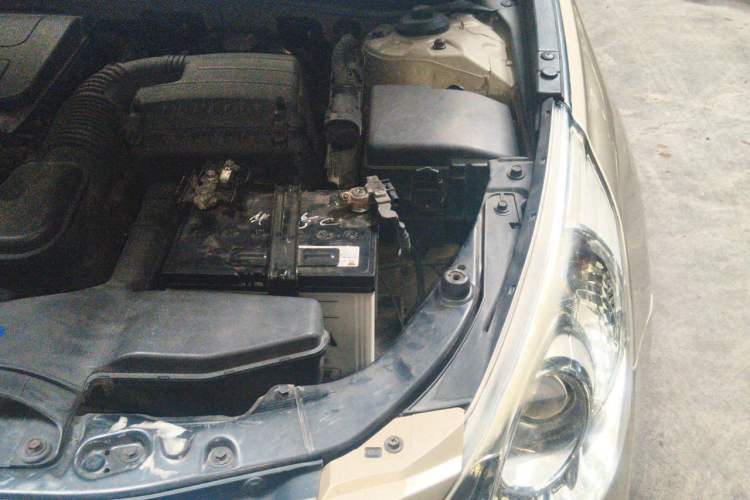 Used Hyundai Sonata 2011 2.0L Automatic Prestige Edition Engine Bay Left