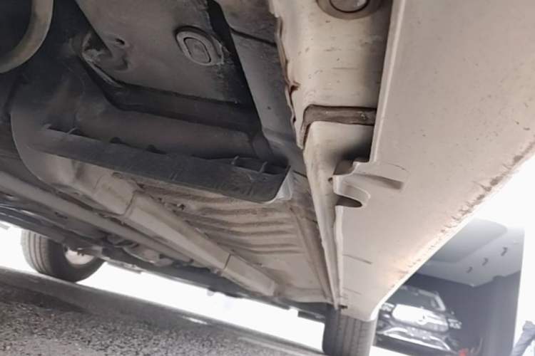 Used Hyundai Sonata 2011 2.0L Automatic Luxury Edition Chassis Rear Right