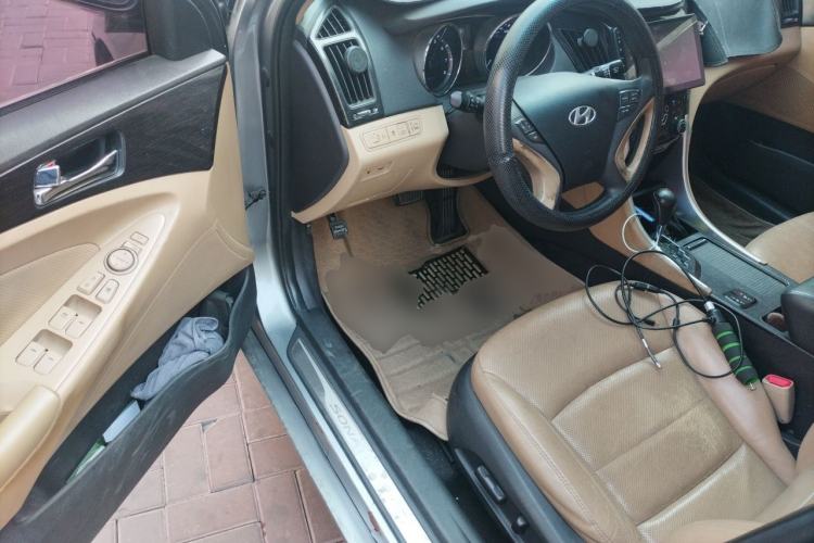 Used Hyundai Sonata 2011 2.0L Automatic Supreme Edition Driver Seat