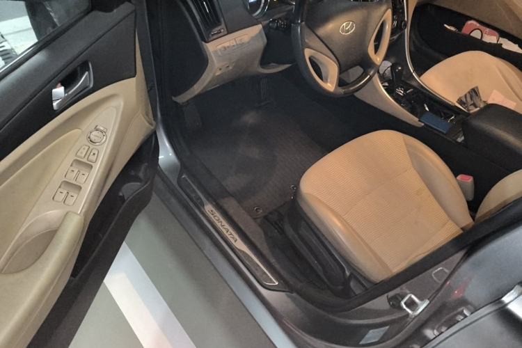 Used Hyundai Sonata 2011 2.0L Automatic Fashion Edition Driver Seat