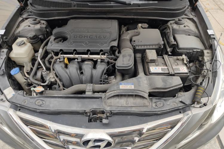 Used Hyundai Sonata 2011 2.0L Automatic Leading Edition Engine Bay
