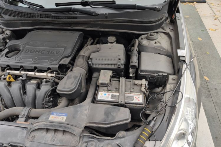 Used Hyundai Sonata 2011 2.0L Automatic Leading Edition Engine Bay Left