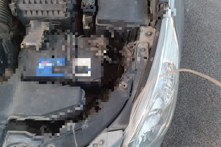 Used Hyundai Sonata 2011 2.0L Automatic Fashion Edition Engine Bay Left