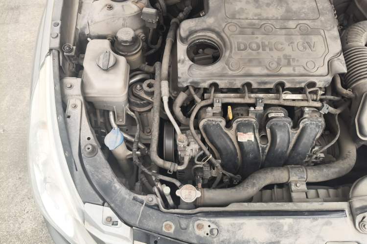 Used Hyundai Sonata 2011 2.0L Automatic Luxury Edition Engine Bay Right