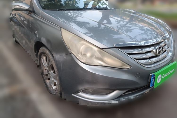 Used Hyundai Sonata 2011 2.0L Automatic Fashion Edition Front Right 45 Deg