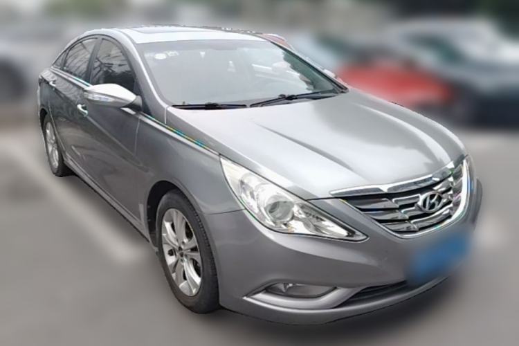 Used Hyundai Sonata 2011 2.0L Automatic Luxury Edition Front Right 45 Deg