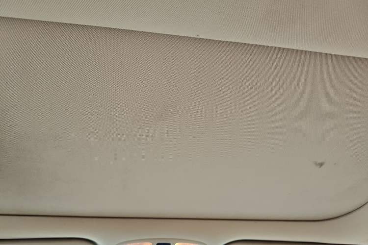 Used Hyundai Sonata 2011 2.0L Automatic Supreme Edition Headliner
