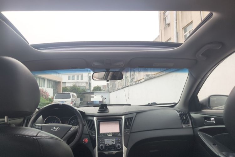 Used Hyundai Sonata 2011 2.0L Automatic Luxury Edition Headliner