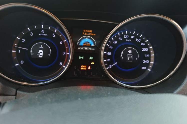 Used Hyundai Sonata 2011 2.4L Automatic Top-Tier Version Instrument Cluster