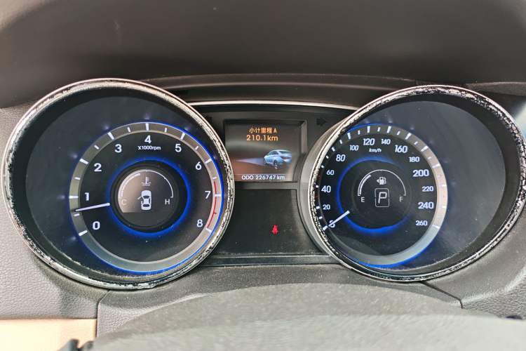 Used Hyundai Sonata 2011 2.0L Automatic Supreme Edition Instrument Cluster
