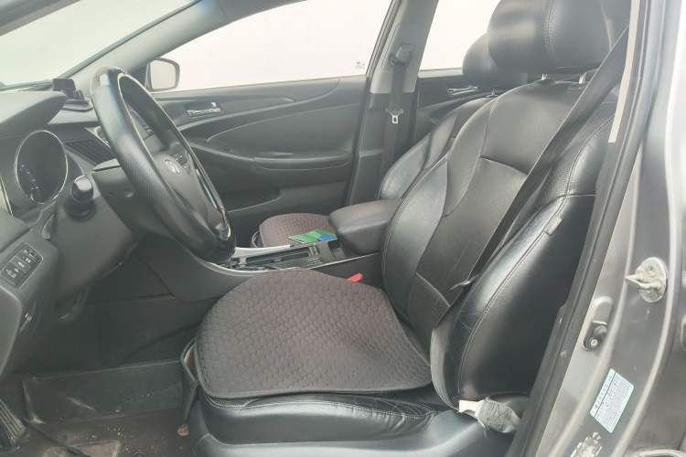 Used Hyundai Sonata 2011 2.0L Automatic Luxury Edition Left Front Seat