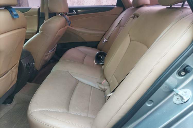 Used Hyundai Sonata 2011 2.0L Automatic Supreme Edition Left Rear Seat