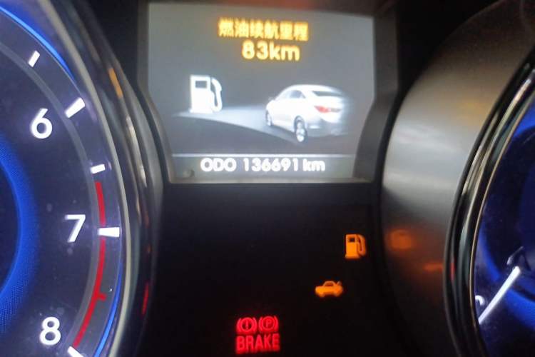 Used Hyundai Sonata 2011 2.0L Automatic Fashion Edition Odometer Close Up