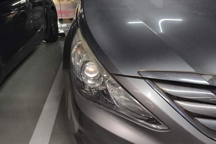 Used Hyundai Sonata 2011 2.0L Automatic Fashion Edition Right Front Headlight