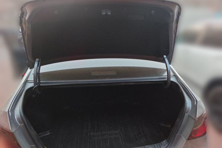 Used Hyundai Sonata 2011 2.4L Automatic Top-Tier Version Trunk