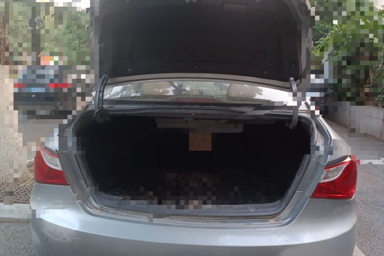 Used Hyundai Sonata 2011 2.0L Automatic Fashion Edition Trunk