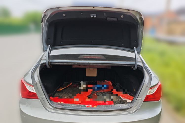 Used Hyundai Sonata 2011 2.0L Automatic Supreme Edition Trunk