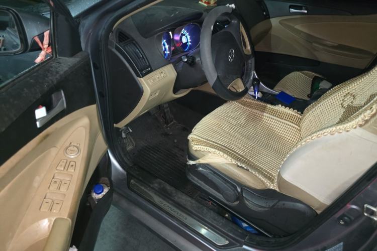 Used Hyundai Sonata 2011 2.0L Automatic Fashion Edition Driver Seat