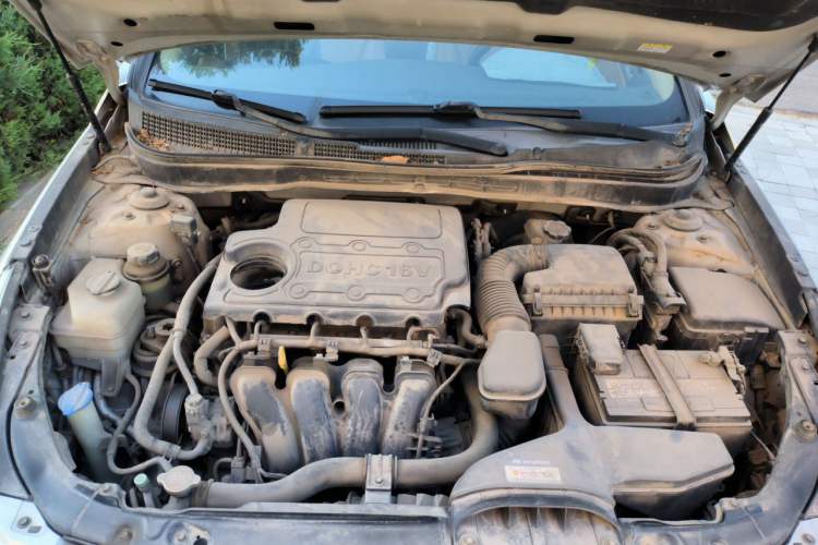 Used Hyundai Sonata 2011 2.0L Automatic Leading Edition Engine Bay