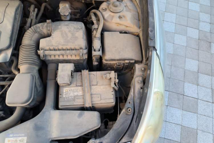 Used Hyundai Sonata 2011 2.0L Automatic Leading Edition Engine Bay Left