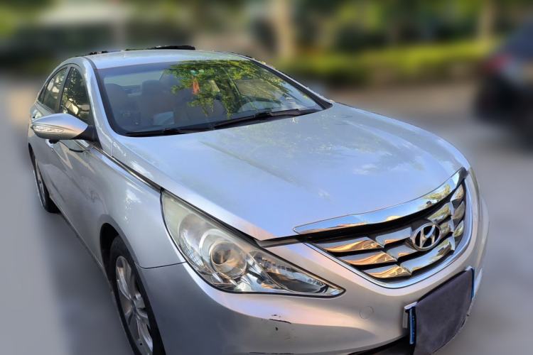 Used Hyundai Sonata 2011 2.0L Automatic Leading Edition Front Right 45 Deg