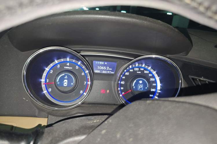 Used Hyundai Sonata 2011 2.0L Automatic Fashion Edition Instrument Cluster