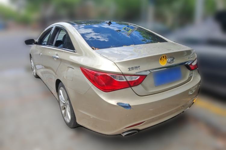 Used Hyundai Sonata 2011 2.4L Automatic Top-Tier Version Rear Left 45 Deg